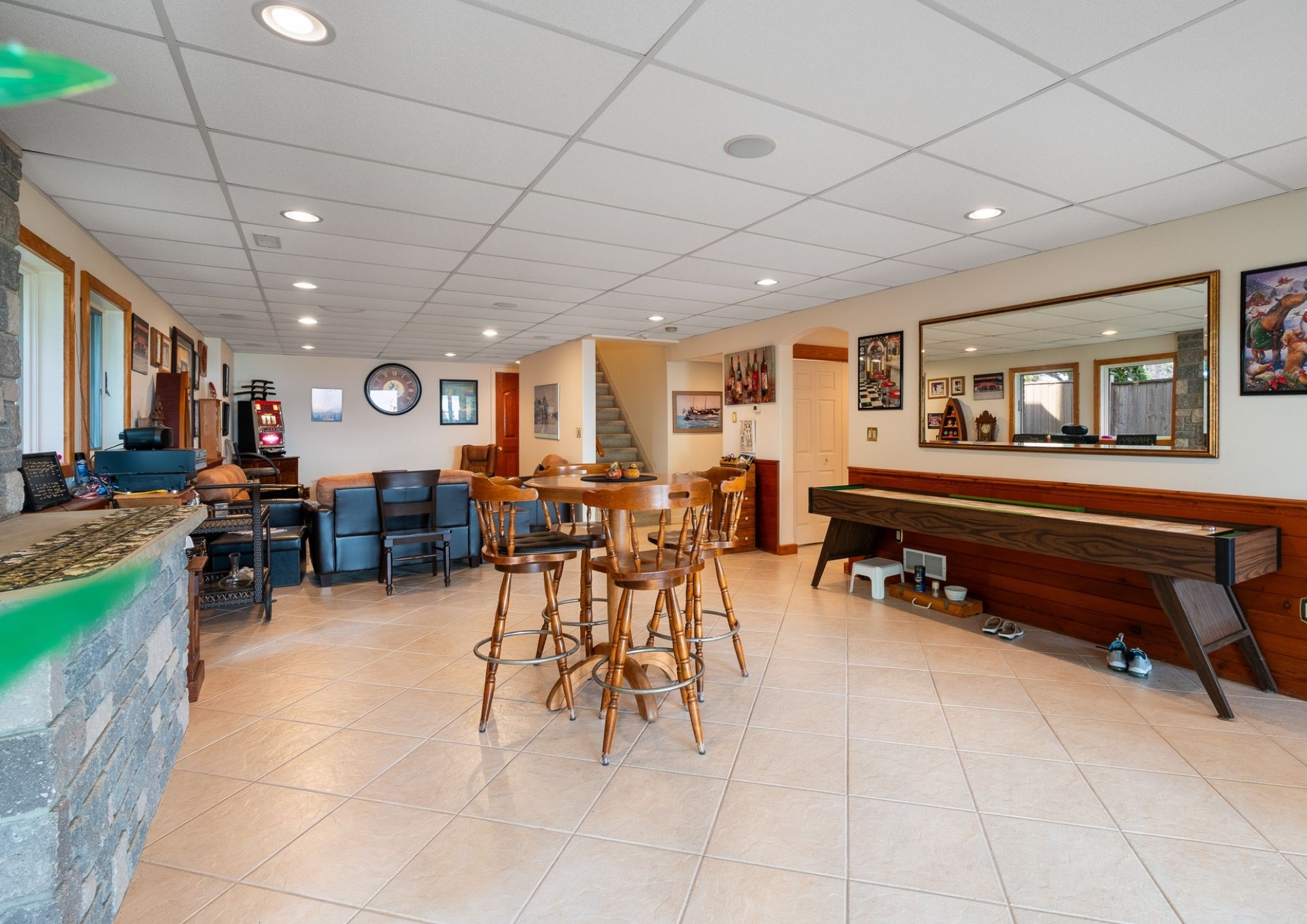 Lower level gallery image of 1360 Windermere Place