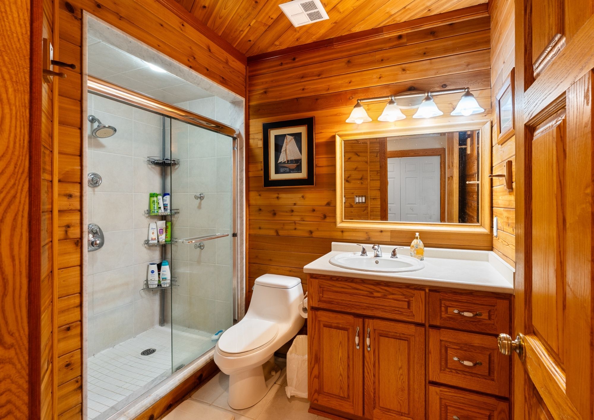Lower level gallery image of 1360 Windermere Place